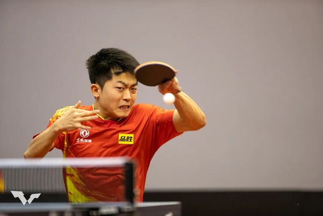 当今足球中 当今足球中